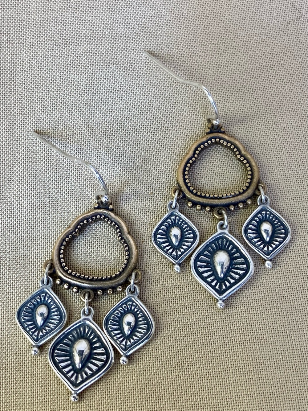 Retired James Avery Aegean Earrings
